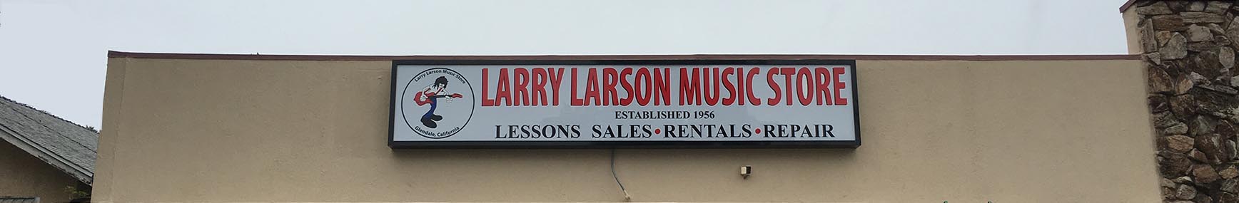 header-pylon-lightbox-signs
