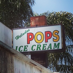 Read more about the article Outdoor Sign for Helados Pops in San Fernando