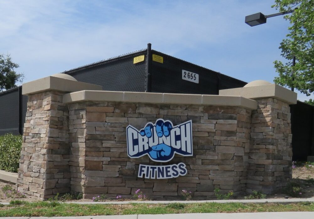 Business Signs for Crunch Fitness in Simi Valley