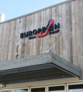 Read more about the article Storefront Sign for European Shoe Repair in Malibu