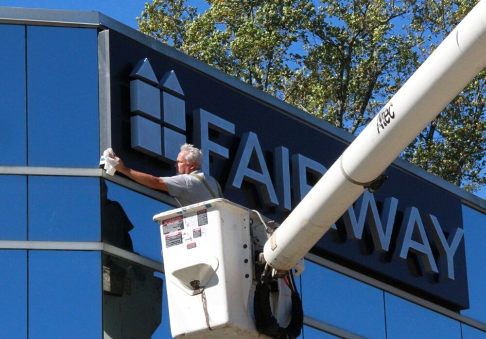 Ways to Maintain Outdoor Signs in the San Fernando Valley