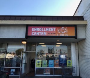 Read more about the article Lightbox Sign for Crunch Enrollment Center in La Mirada