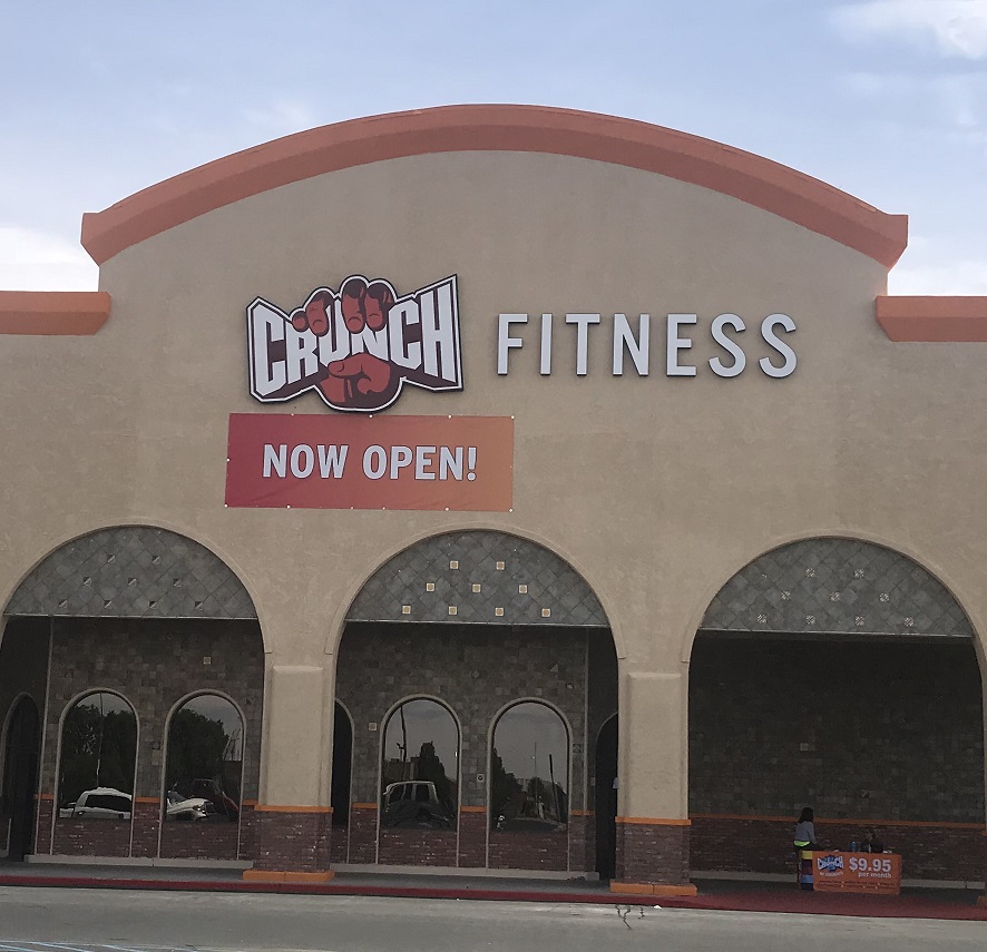 You are currently viewing “NOW OPEN” Building Banner for Crunch Fitness in Las Cruces