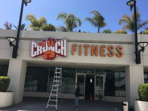 Read more about the article Sign Package for Crunch Fitness Long Beach