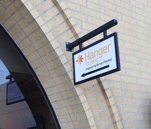 Read more about the article Custom Blade Sign for Hanger Clinic in Encino