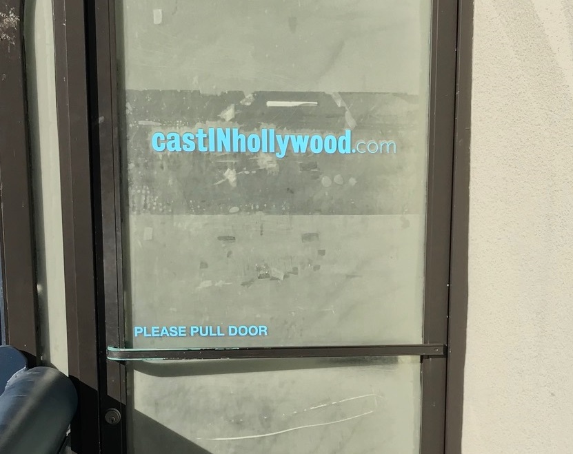 You are currently viewing Vinyl Graphics for Cast In Hollywood in Studio City