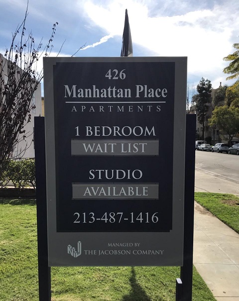 You are currently viewing Post and Panel Sign at The Manhattan Place for The Jacobson Company in Los Angeles