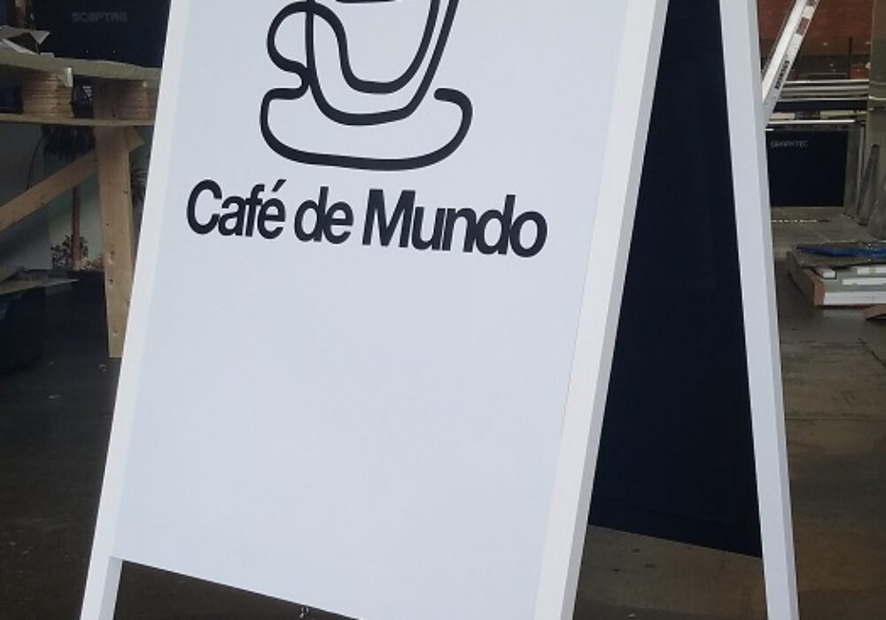 Restaurant Sign for Cafe de Mundo in Santa Monica