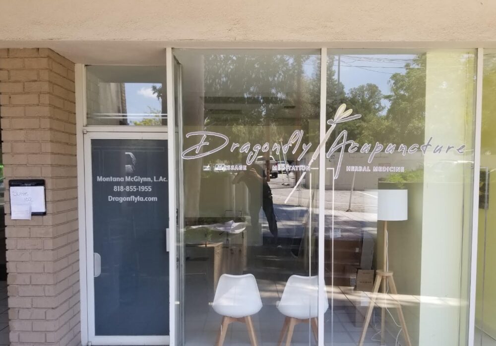 Window Graphics for Dragonfly Acupuncture in Encino
