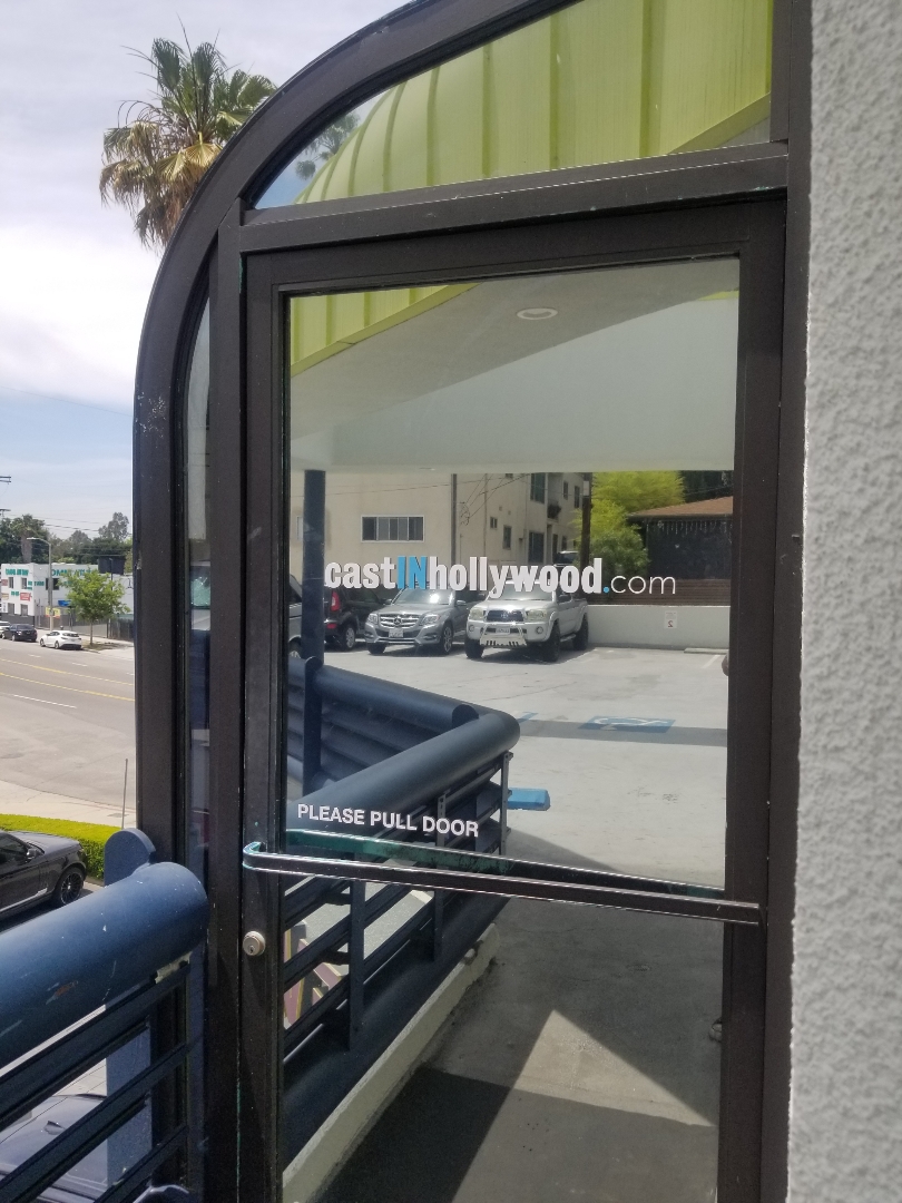 You are currently viewing Door Graphics for Cast In Hollywood in Studio City