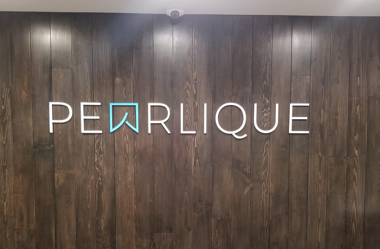 You are currently viewing Dimensional Acrylic Lobby Sign for Pearlique Dental in Downtown Los Angeles