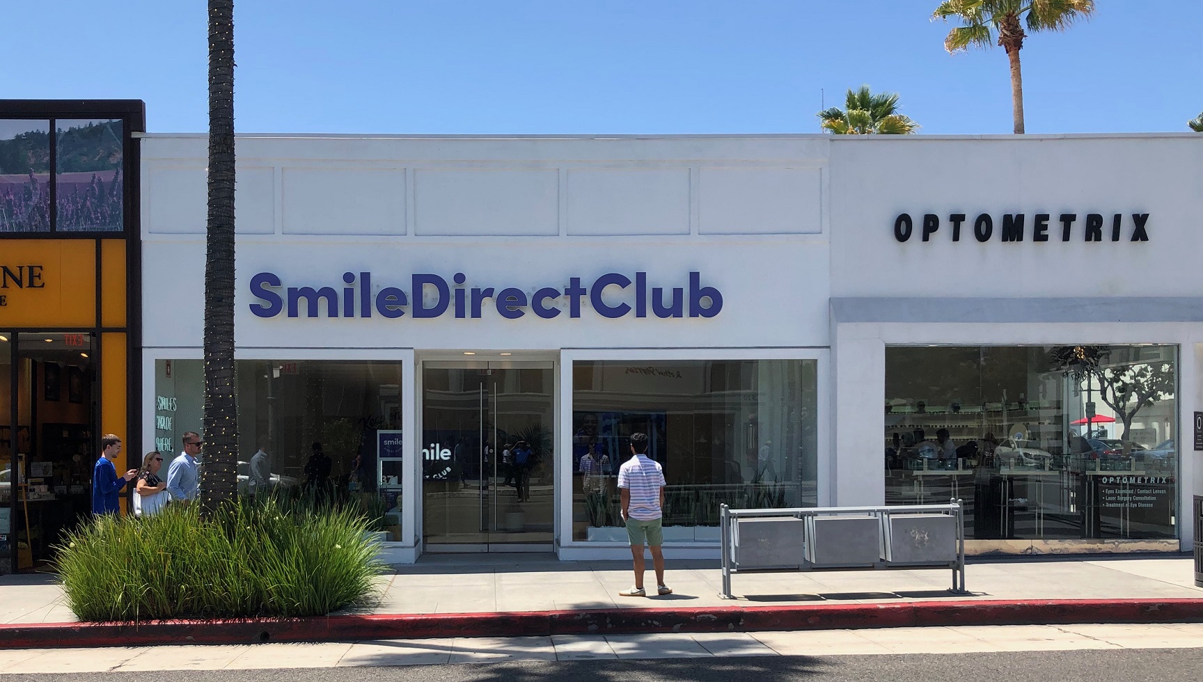 You are currently viewing Sign Permit Consultation for Smile Direct Club in Beverly Hills