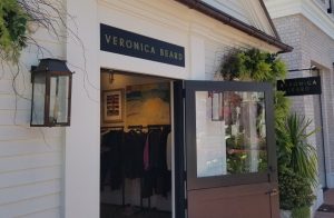 Read more about the article Boutique Storefront Sign for Veronica Beard in Pacific Palisades