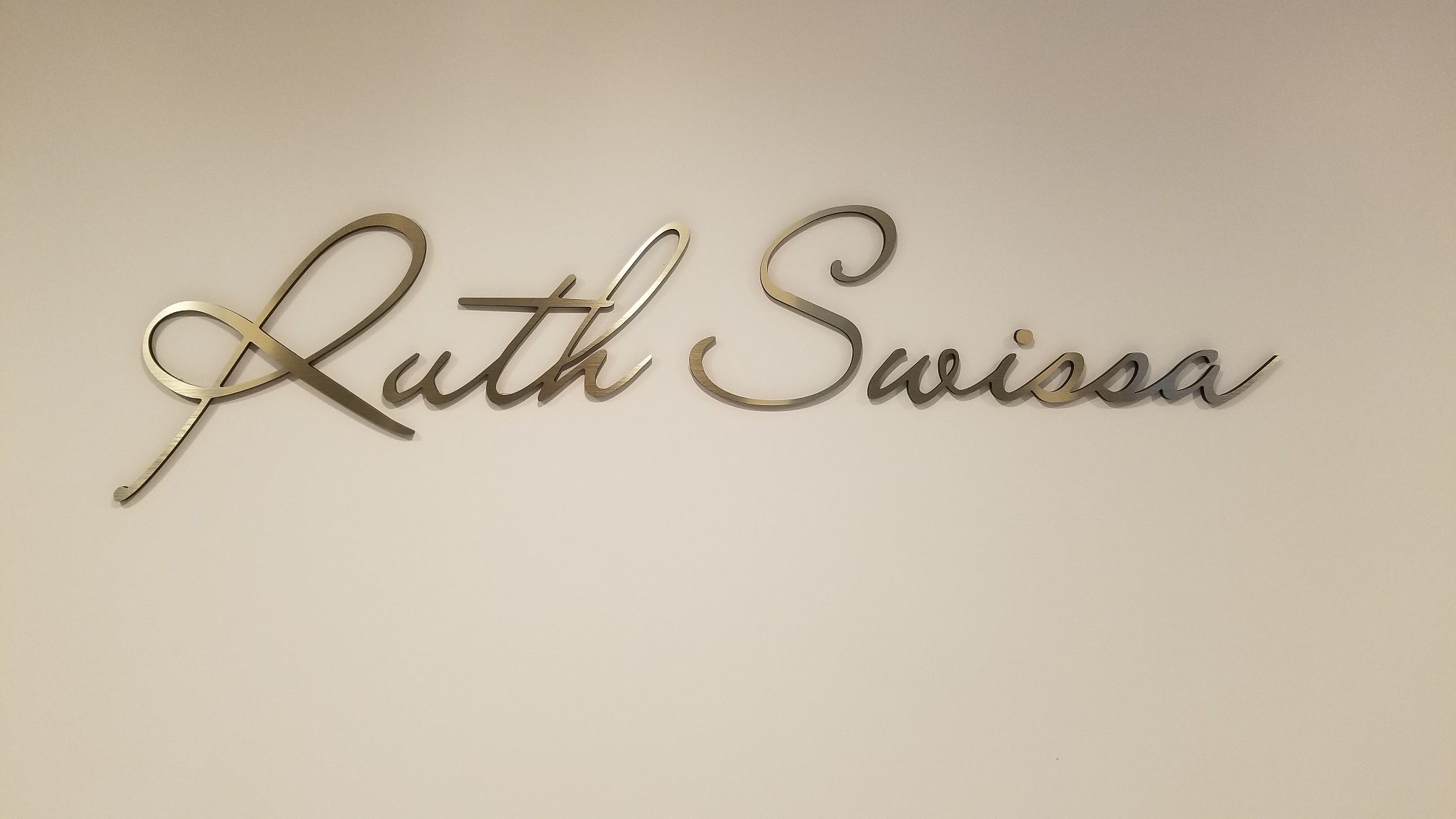 You are currently viewing Lobby Sign for Ruth Swissa in West Hills