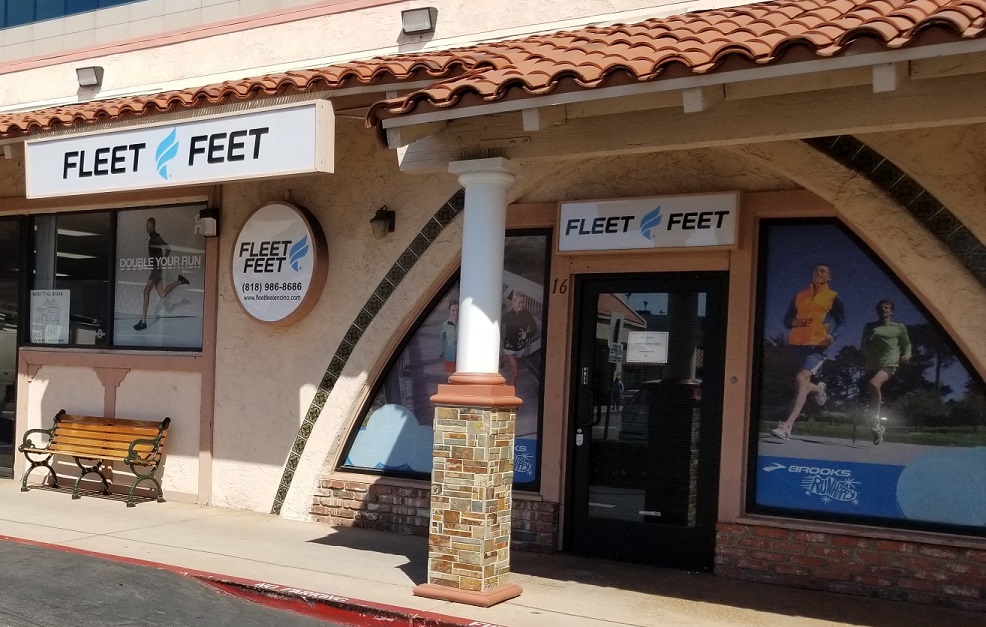 You are currently viewing Lightbox Signs for Fleet Feet in Encino