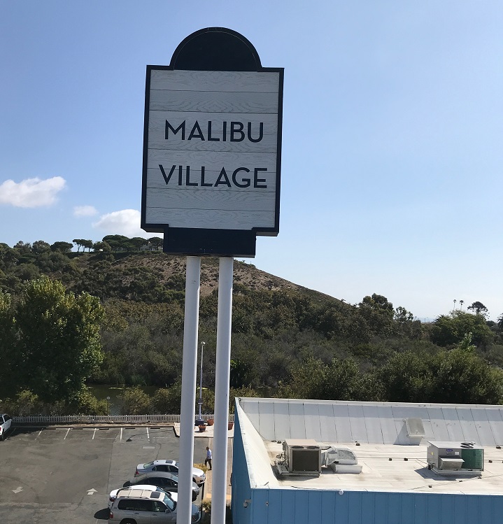 You are currently viewing Pylon Sign Replacement for Malibu Village