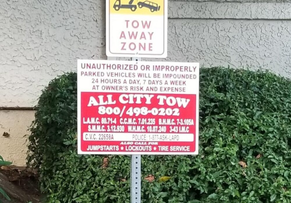 More Wayfinding Parking Signs for Casa Gateway in Pacific Palisades
