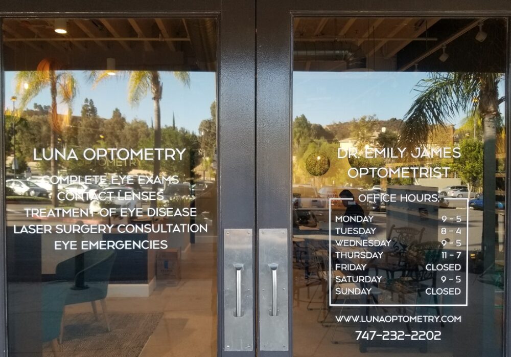 Clinic Window Graphics for Luna Optomtery in Calabasas