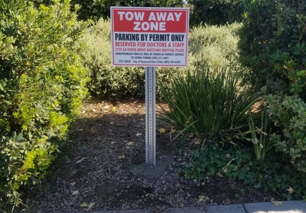 Tow Away Sign for Anchor Health in Thousand Oaks