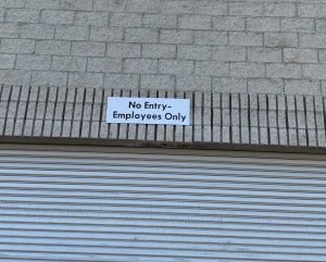 Read more about the article Entrance Signs for Roofline in San Fernando Valley