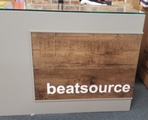 Read more about the article Vinyl Lettering Lobby Signs for Beatsource in Beverly Hills