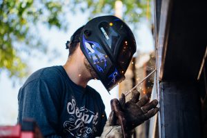 Read more about the article Personal Protective Equipment for Sign Makers in San Fernando Valley