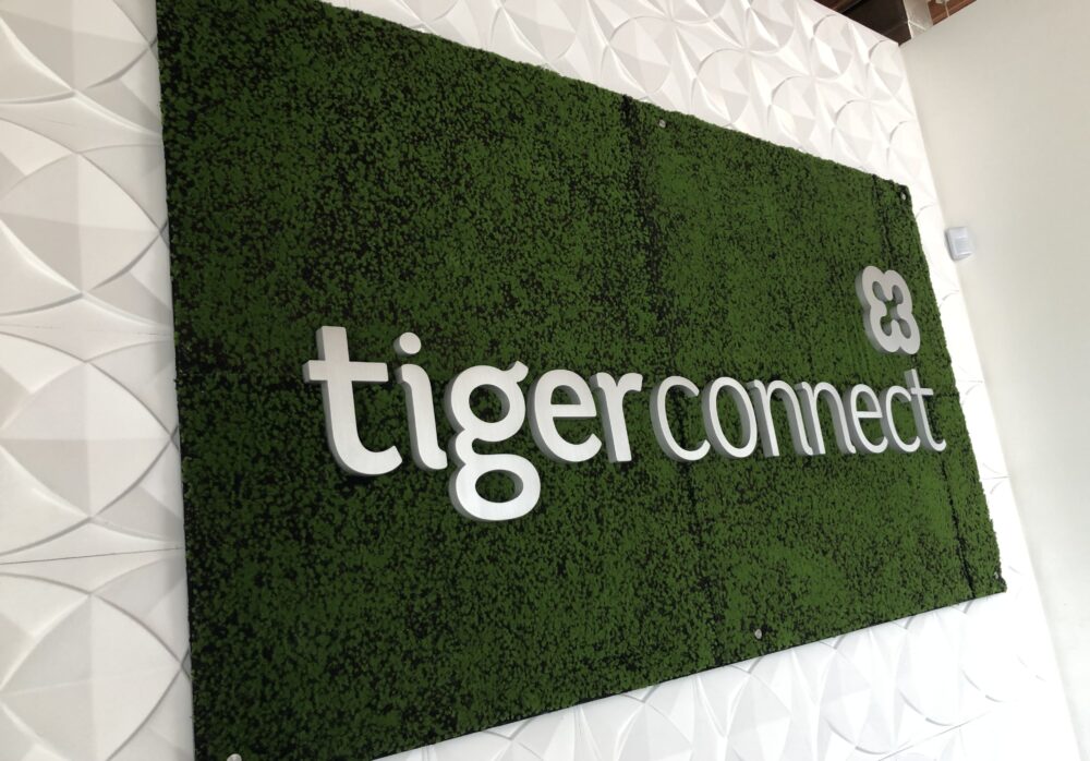 Background Wallpaper for Tiger Connect in Santa Monica