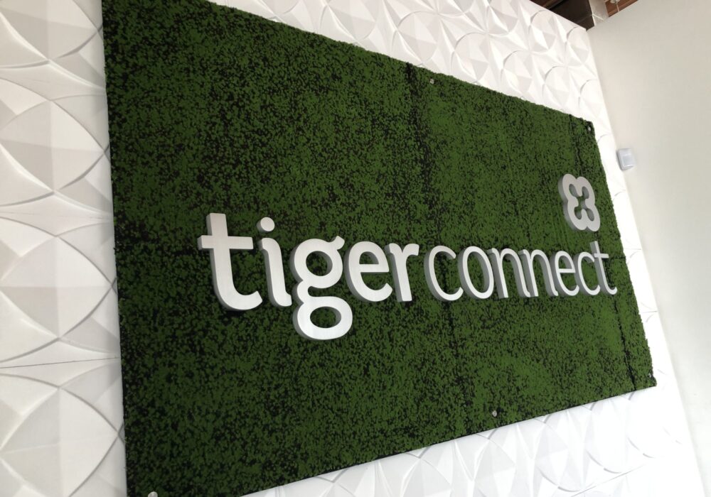 Background Wallpaper for Tiger Connect in Santa Monica