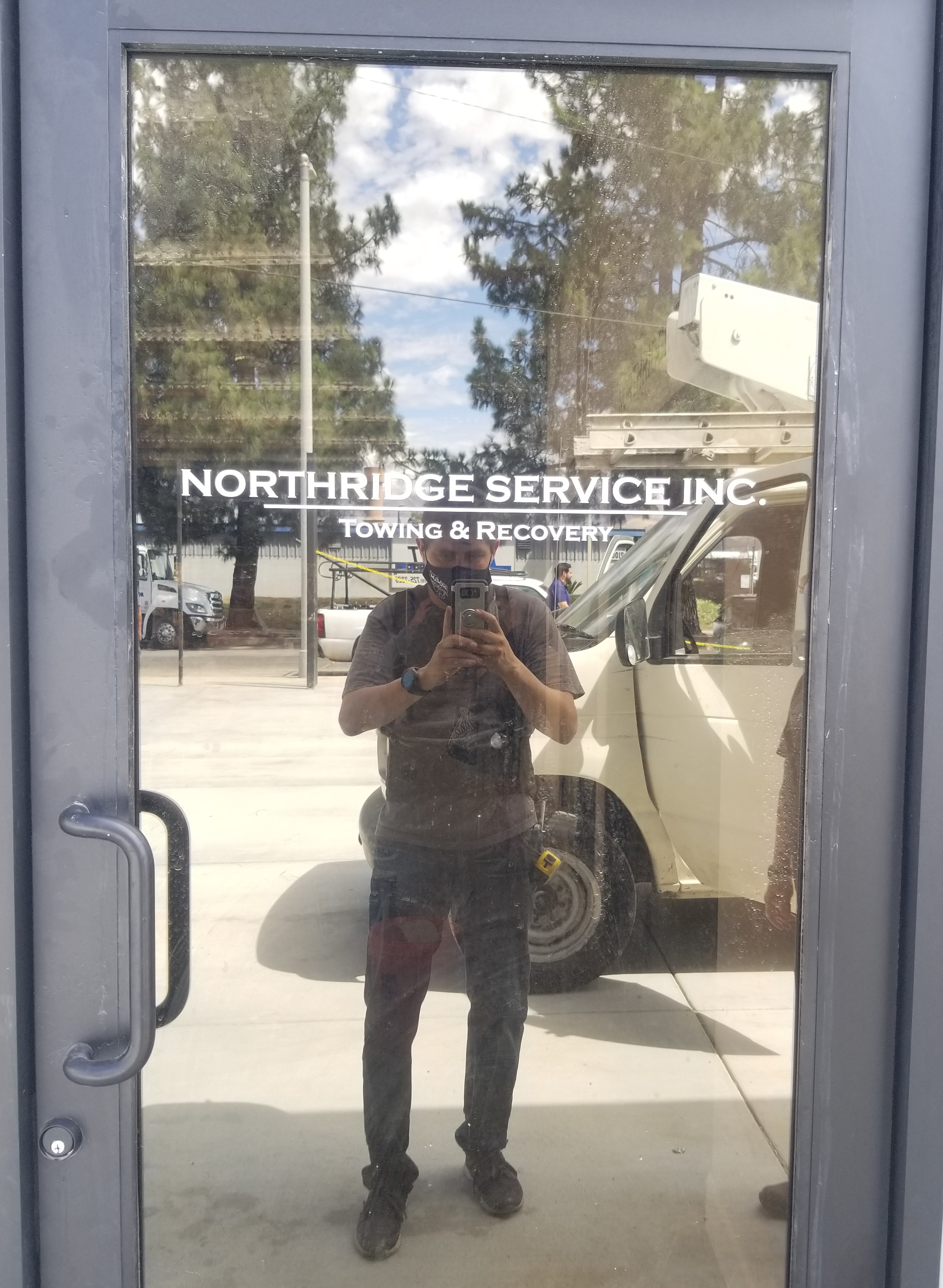 Our work for Northridge Auto Service continues. This time it is indoor office signage, specifically a wall graphics business sign package.
