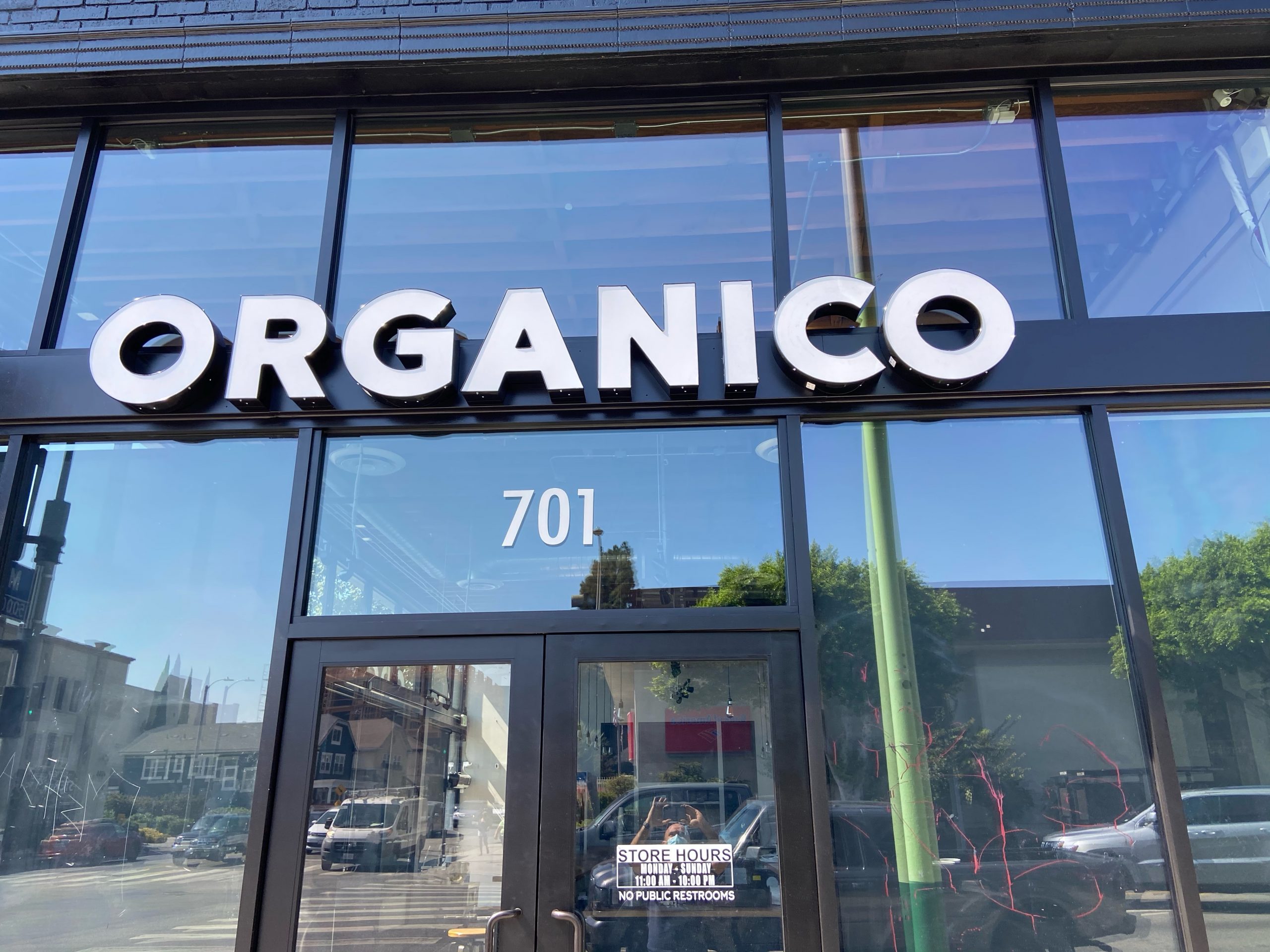 Two sets of front-lit restaurant channel letters we built and installed for Organico, the Los Angeles delivery and take-out only restaurant.