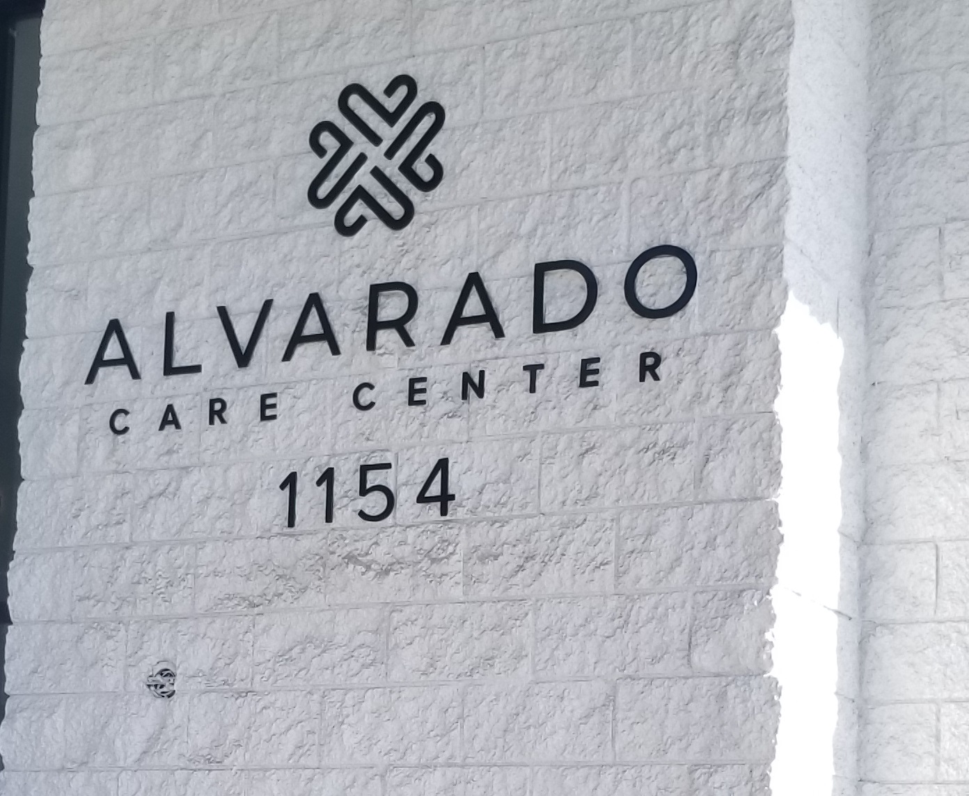 You are currently viewing Clinic Dimensional Lettering for Alvarado Care Center in Los Angeles