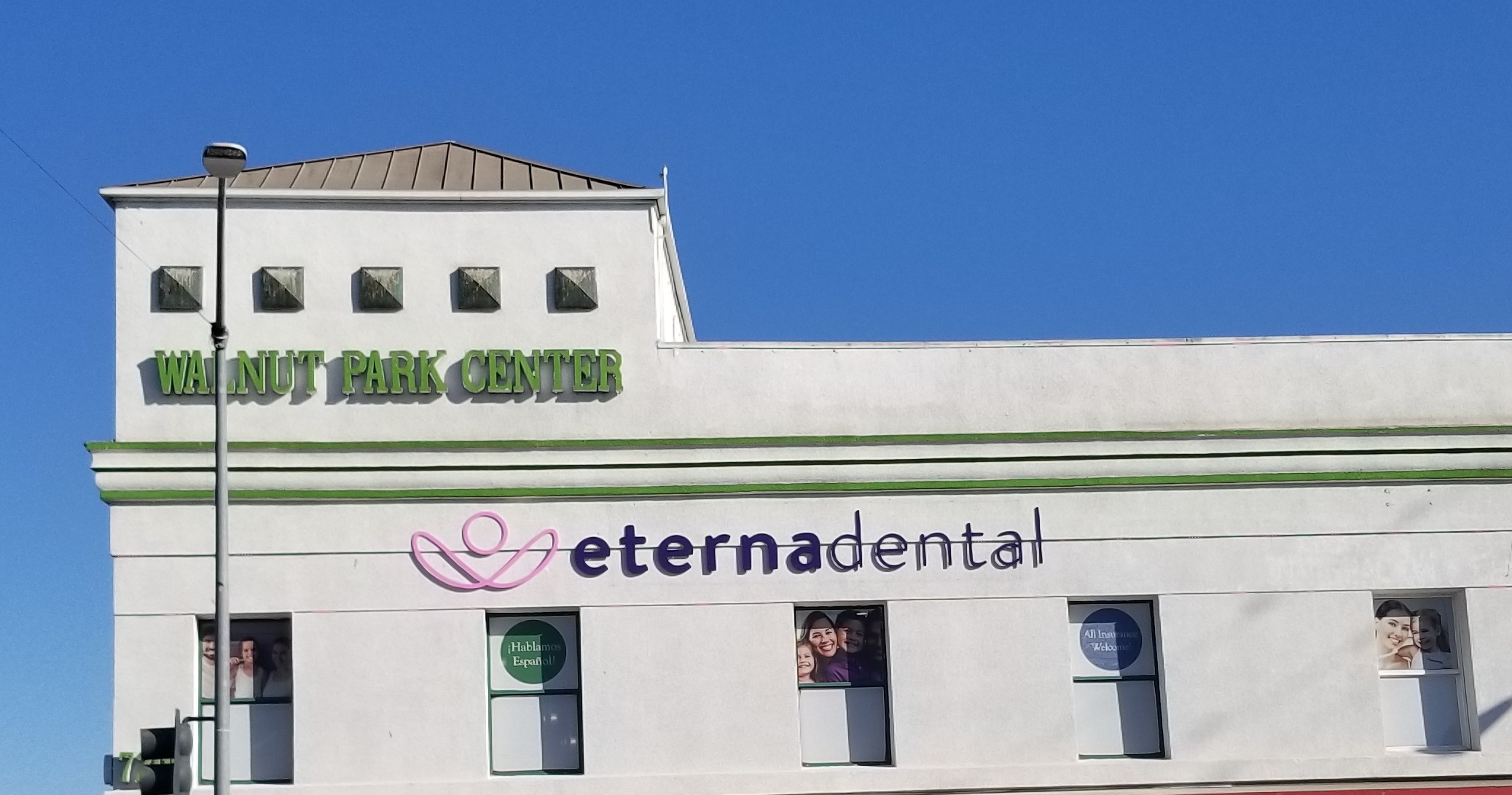 This clinic dimensional lettering is a real attention-grabbing sign for Eternadental as part of their business sign package.