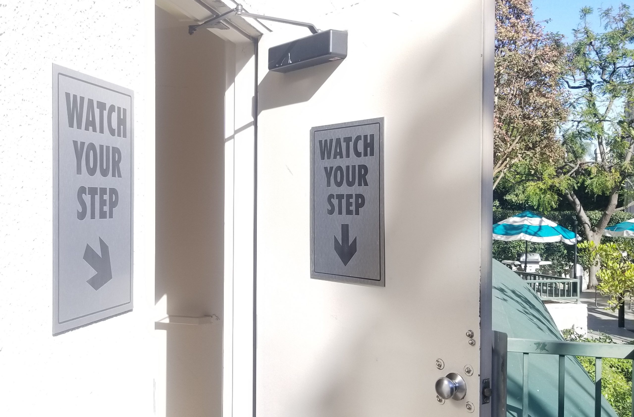We fabricated and installed metal parking lot signs for Country Club Condo in Sherman Oaks.