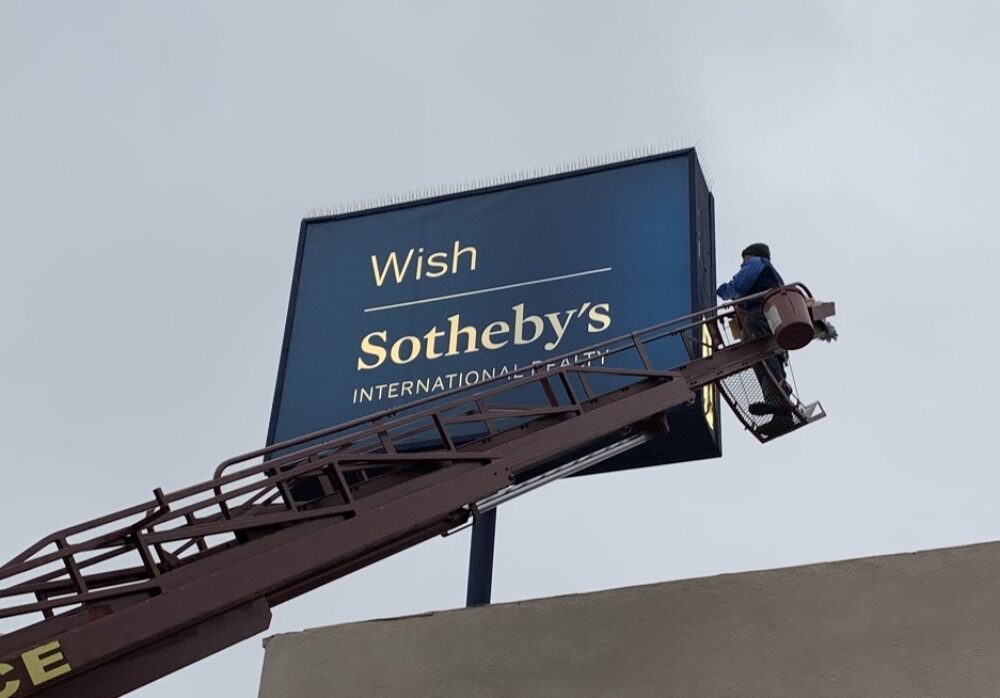 Start the Year Right with Sign Maintenance