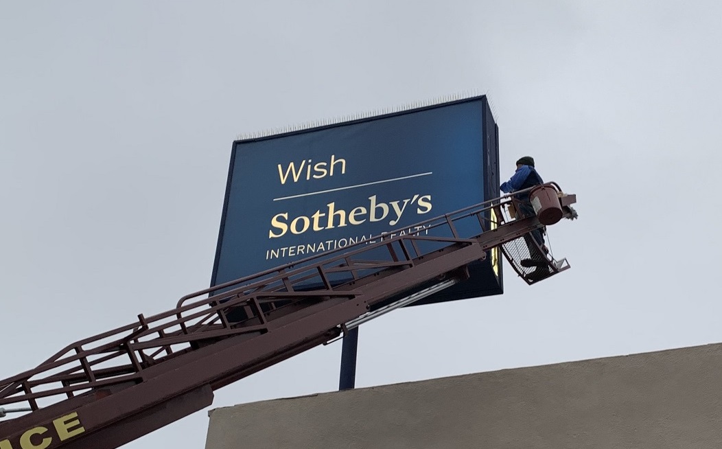 For 2021, attract good vibes (and customers) with pristine-looking signage. Schedule sign maintenance to make sure those illuminated signs are functioning properly and not flickering. Address the effects of wear and tear. Get sign cleaning so your outdoor signs will be spotless and shiny.