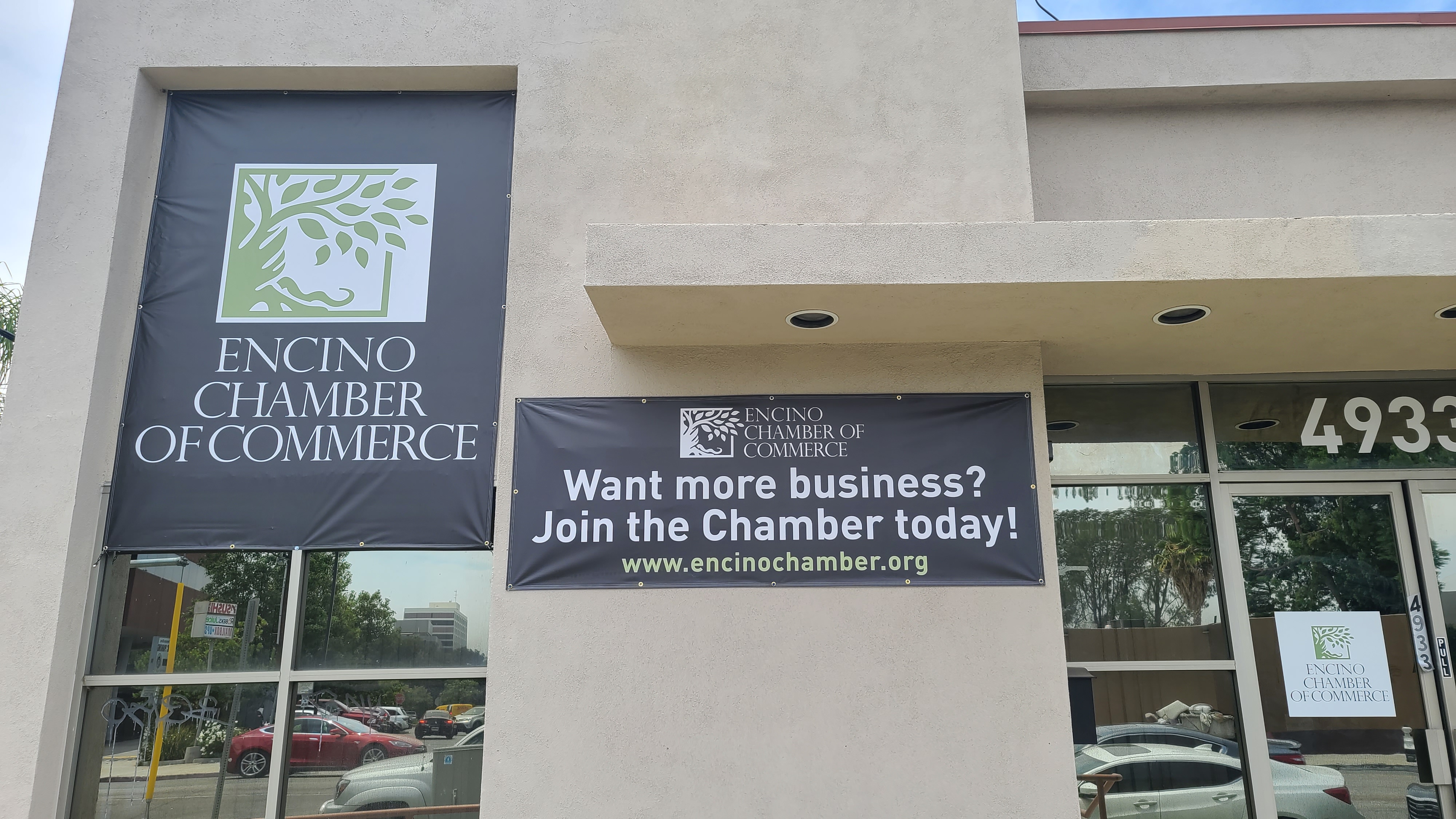 Read more about the article Advertisement Banners for Encino Chamber of Commerce