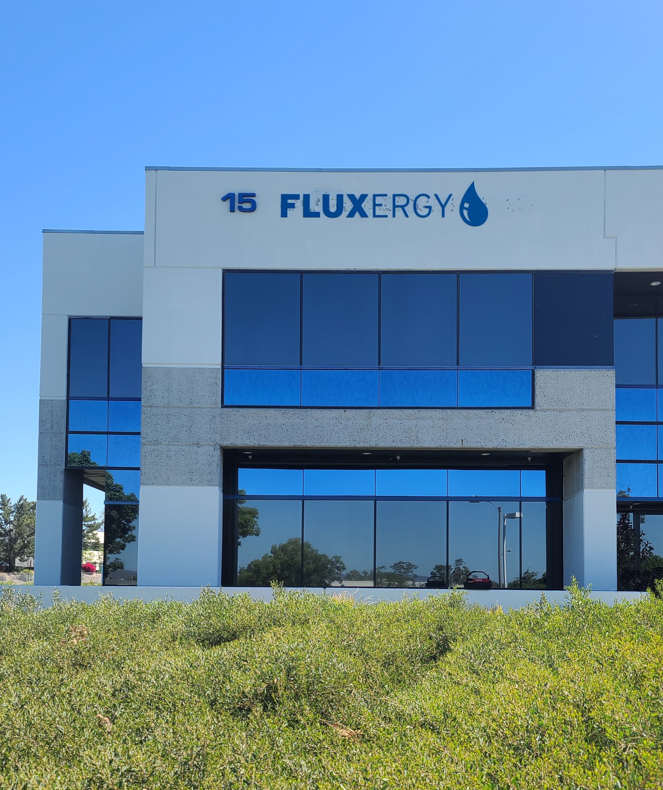Read more about the article Dimensional Letter Sign for Fluxergy in Irvine