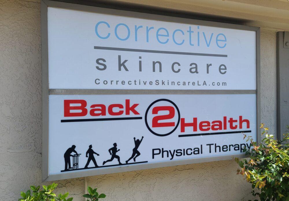 Lightbox Sign for Back 2 Health in Encino