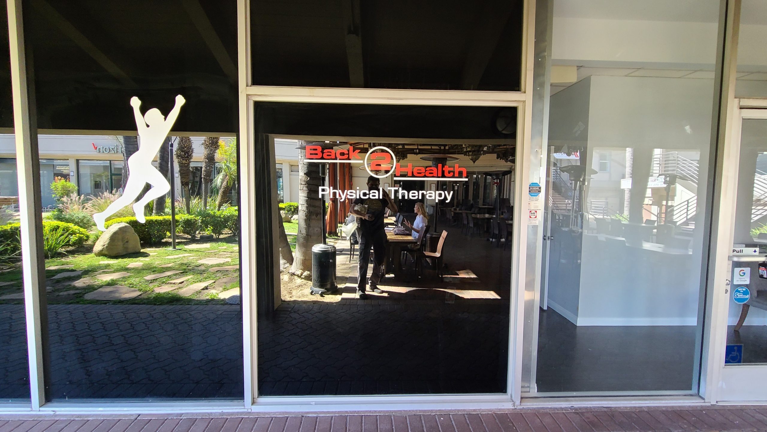 You are currently viewing Window Graphics for Back 2 Health in Encino