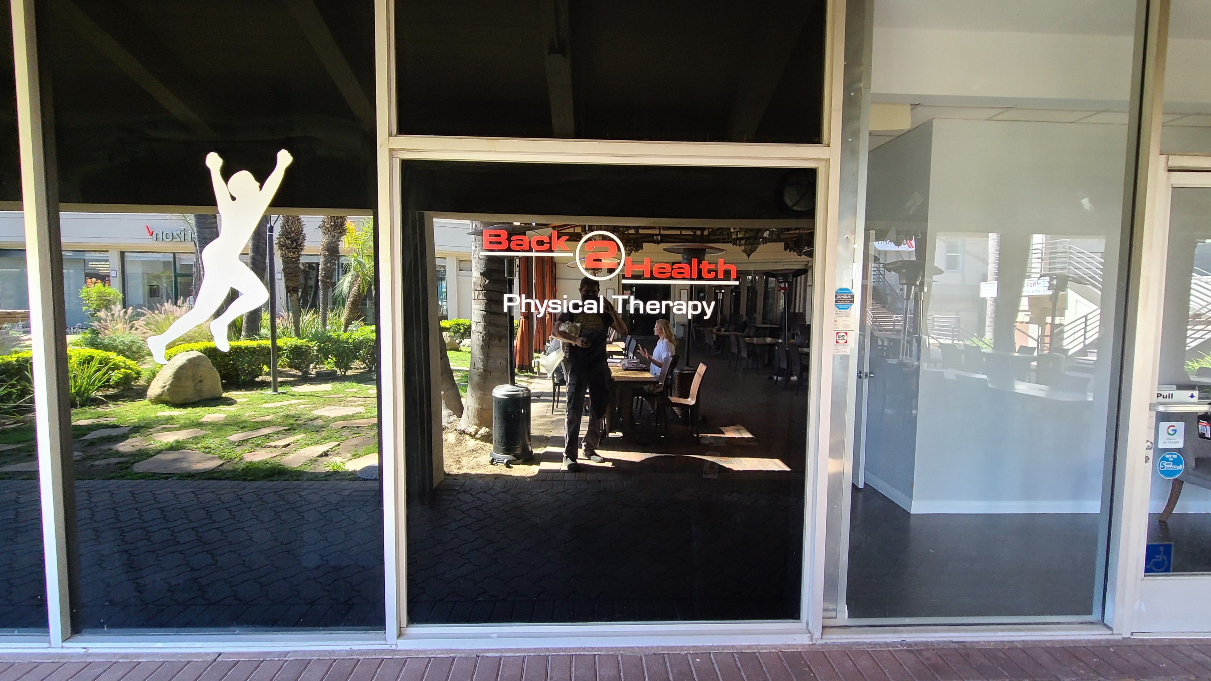 Read more about the article Window Graphics for Back 2 Health in Encino
