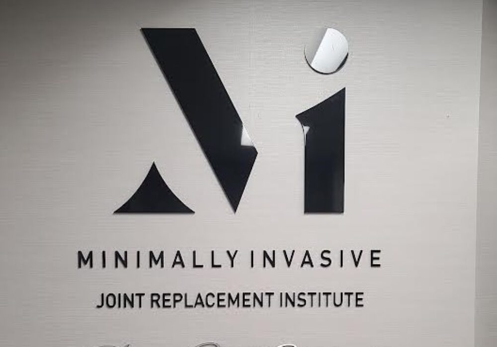 Clinic Lobby Sign for Minimally Invasive Joint Replacement Institute in Burbank
