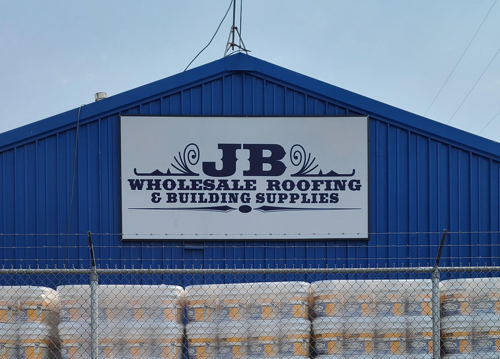 These are the office exterior signs for JB Wholesale Roofing & Building Supplies’ Sun Valley location.