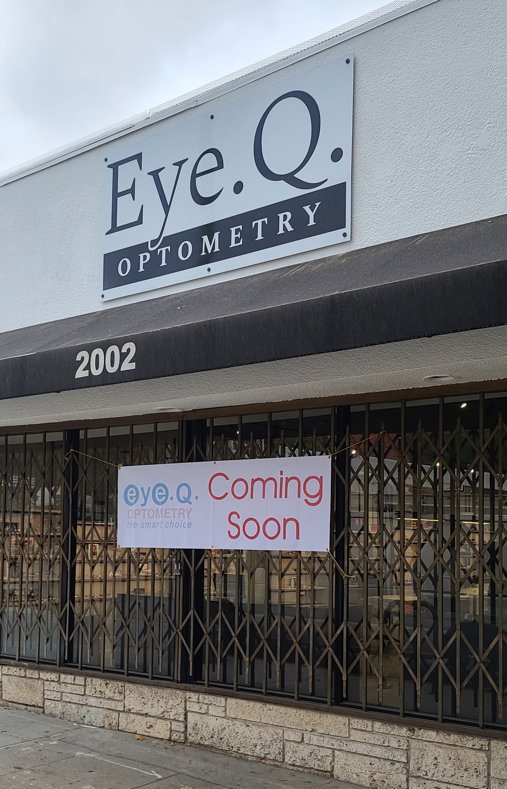Our hand-painted sign for Eye Q Optometry in Los Angeles. Because nothing can replace the attention to detail that comes with hand-painted designs.