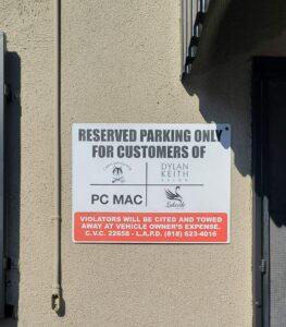 Read more about the article Maxmetal Parking Lot Signs for Marc Bloom in Toluca Lake