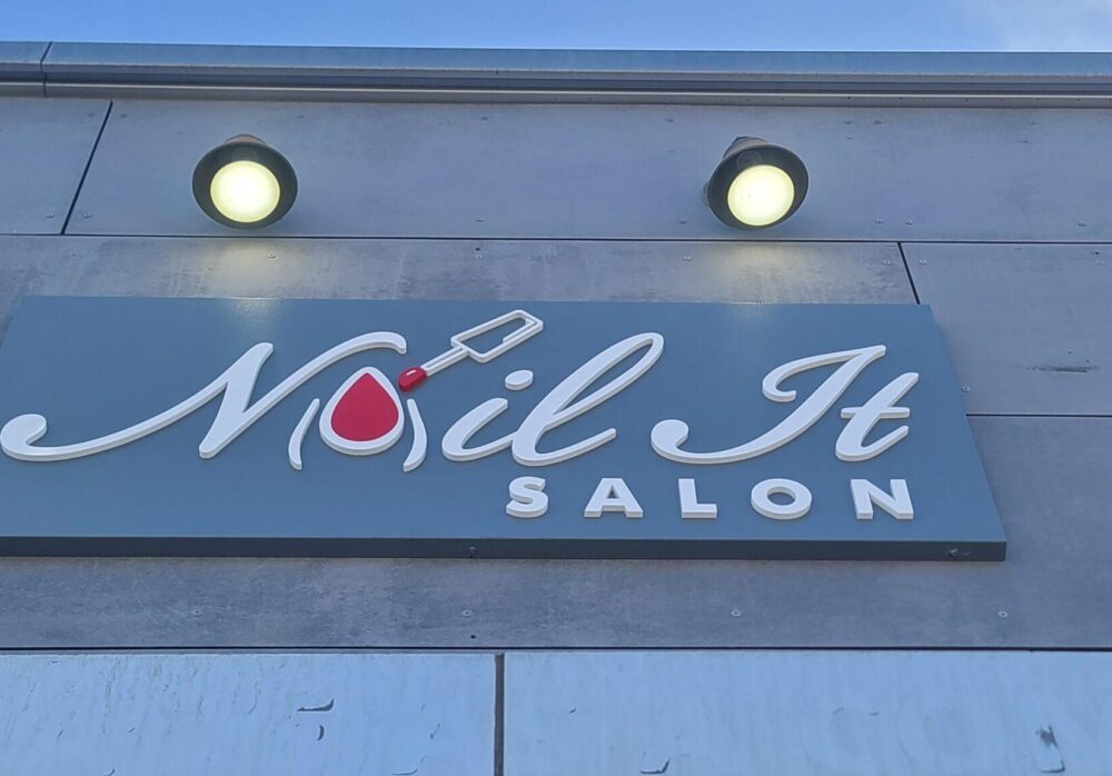 Acrylic Letters Building Sign for Nail It Salon in Culver City