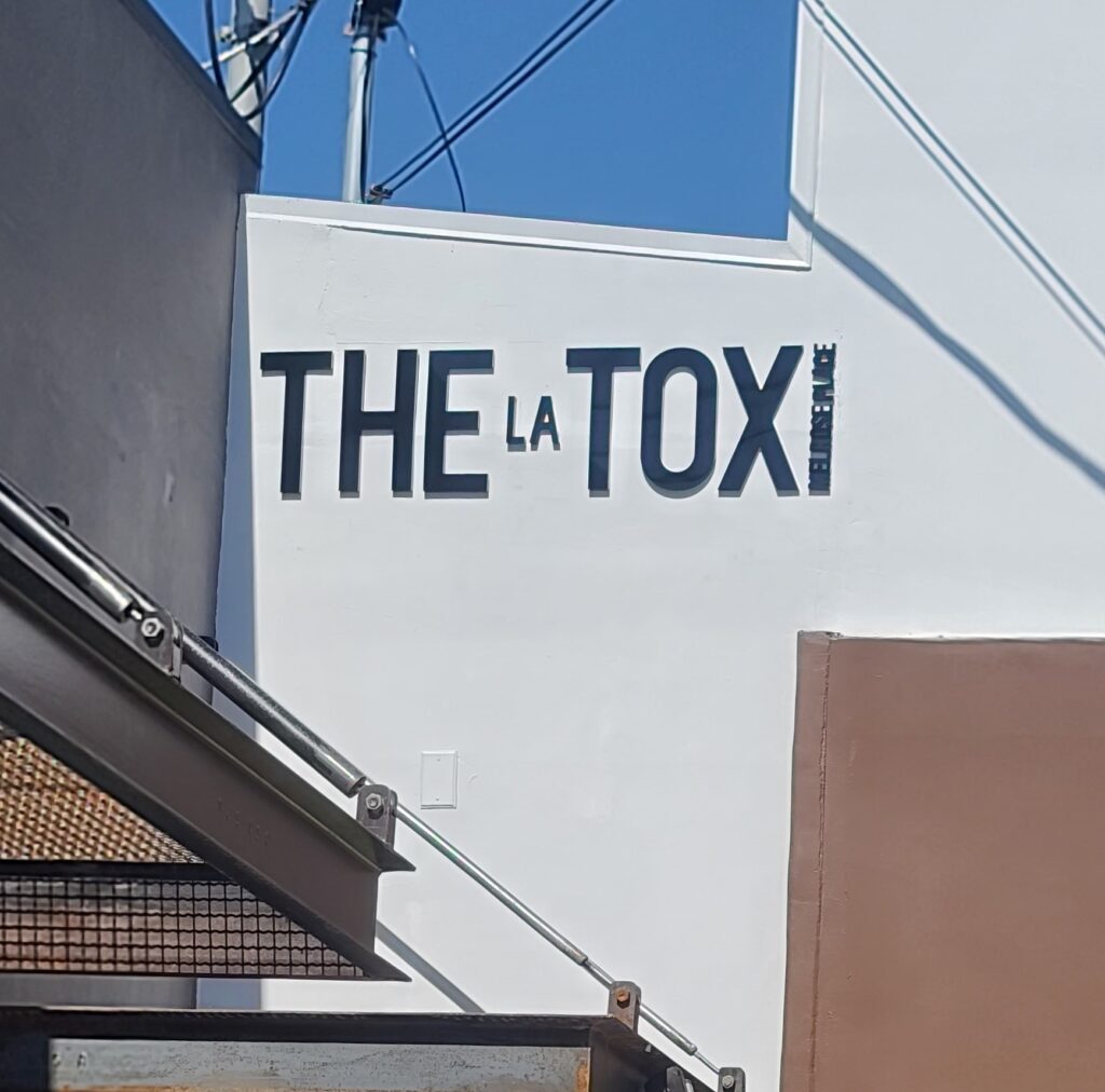 These are the acrylic letter building signs for The Tox LA's spa in Studio City. With this, their health salon will be more prominent. 