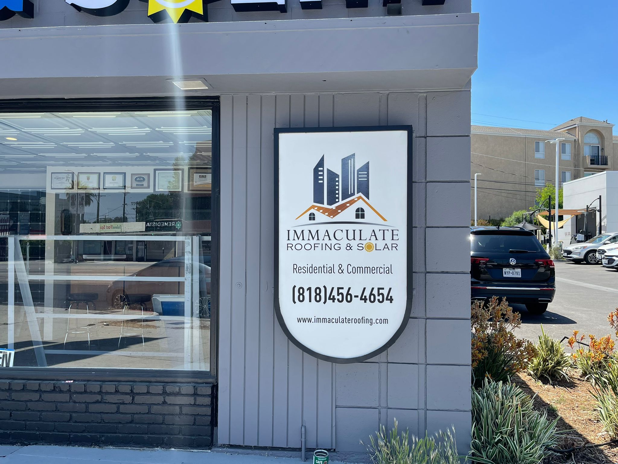 You are currently viewing Storefront Light Box Sign for Immaculate Roofing & Solar Co. in Woodland Hills