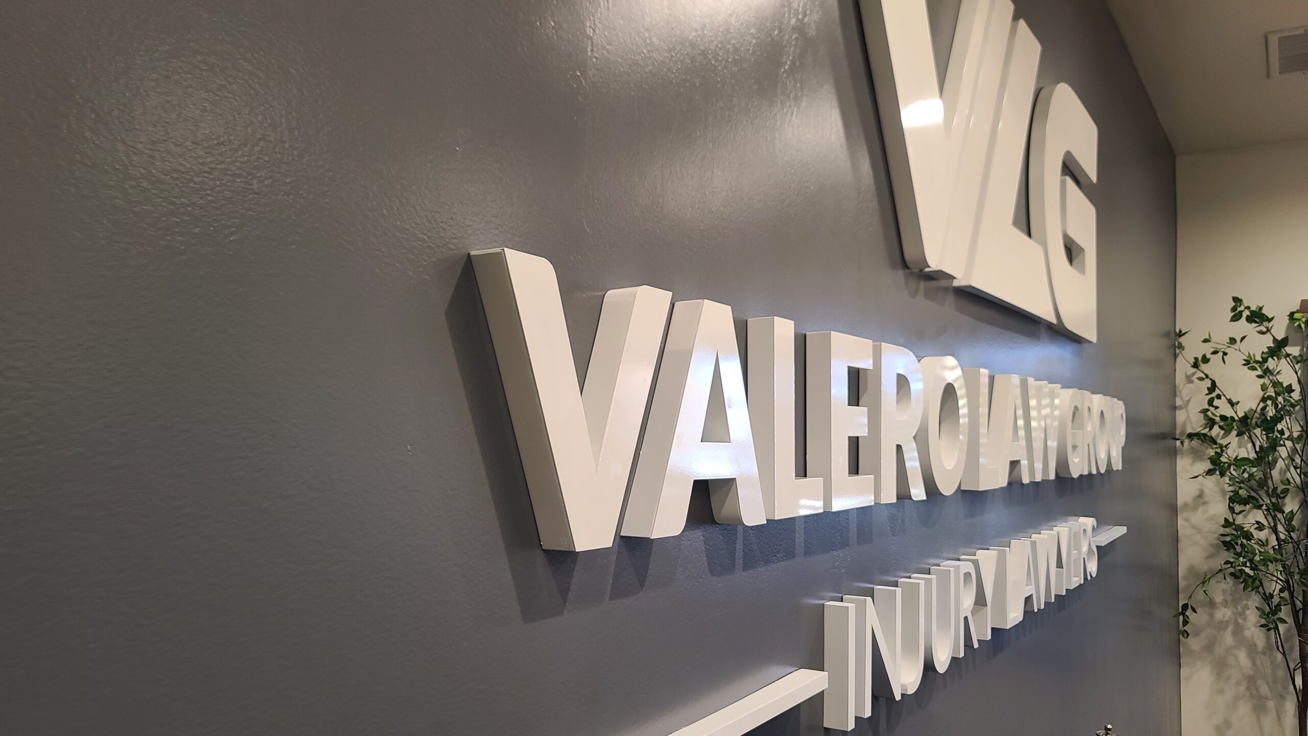 You are currently viewing Valero Woodland Hills – lobby sign and conference room