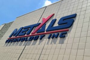 Read more about the article Outdoor Sign for Matals Technology Northridge