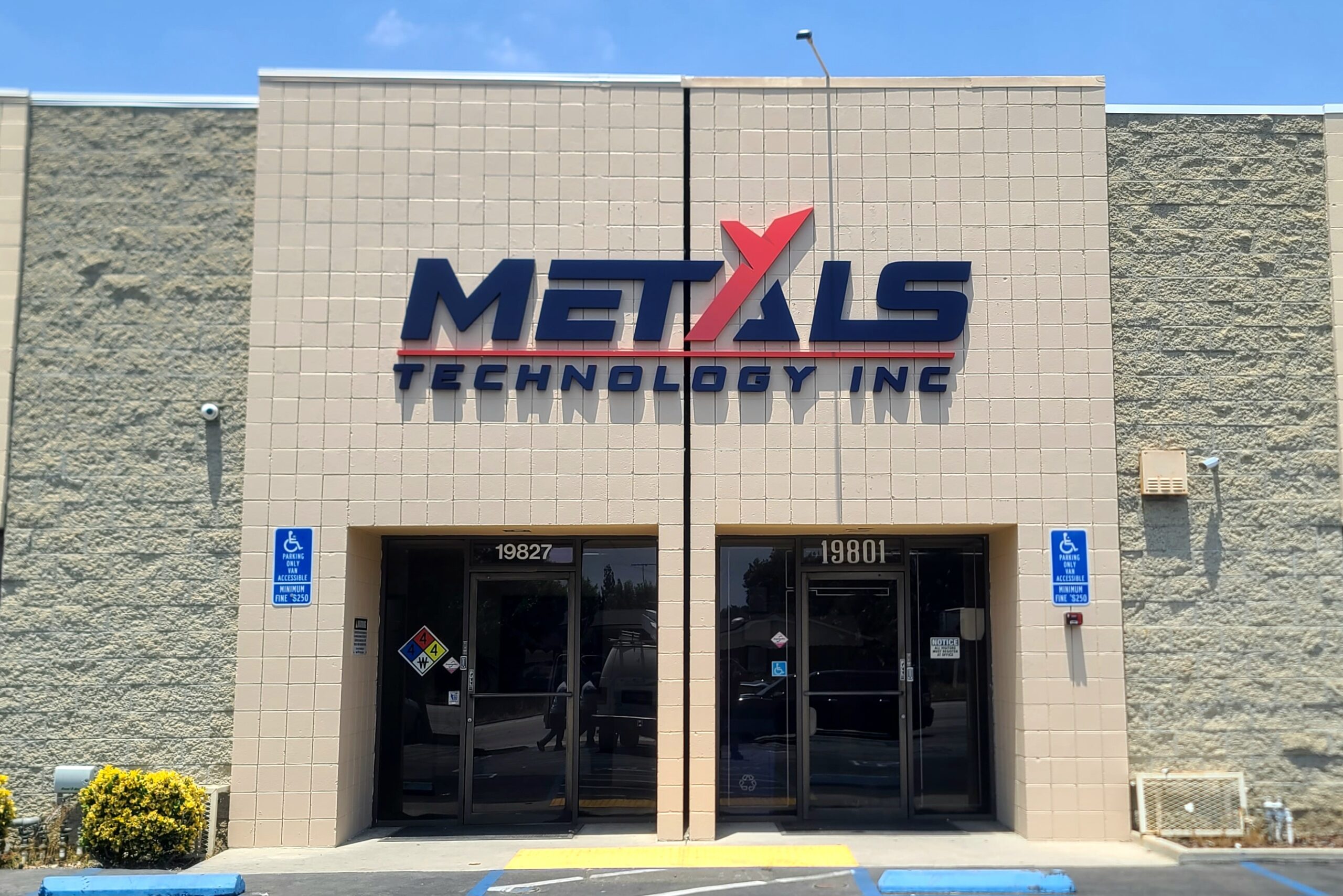 Metal sign installation, quality and precision